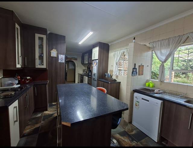 3 BEDROOM HOUSE FOR SALE IN RIVERSDALE